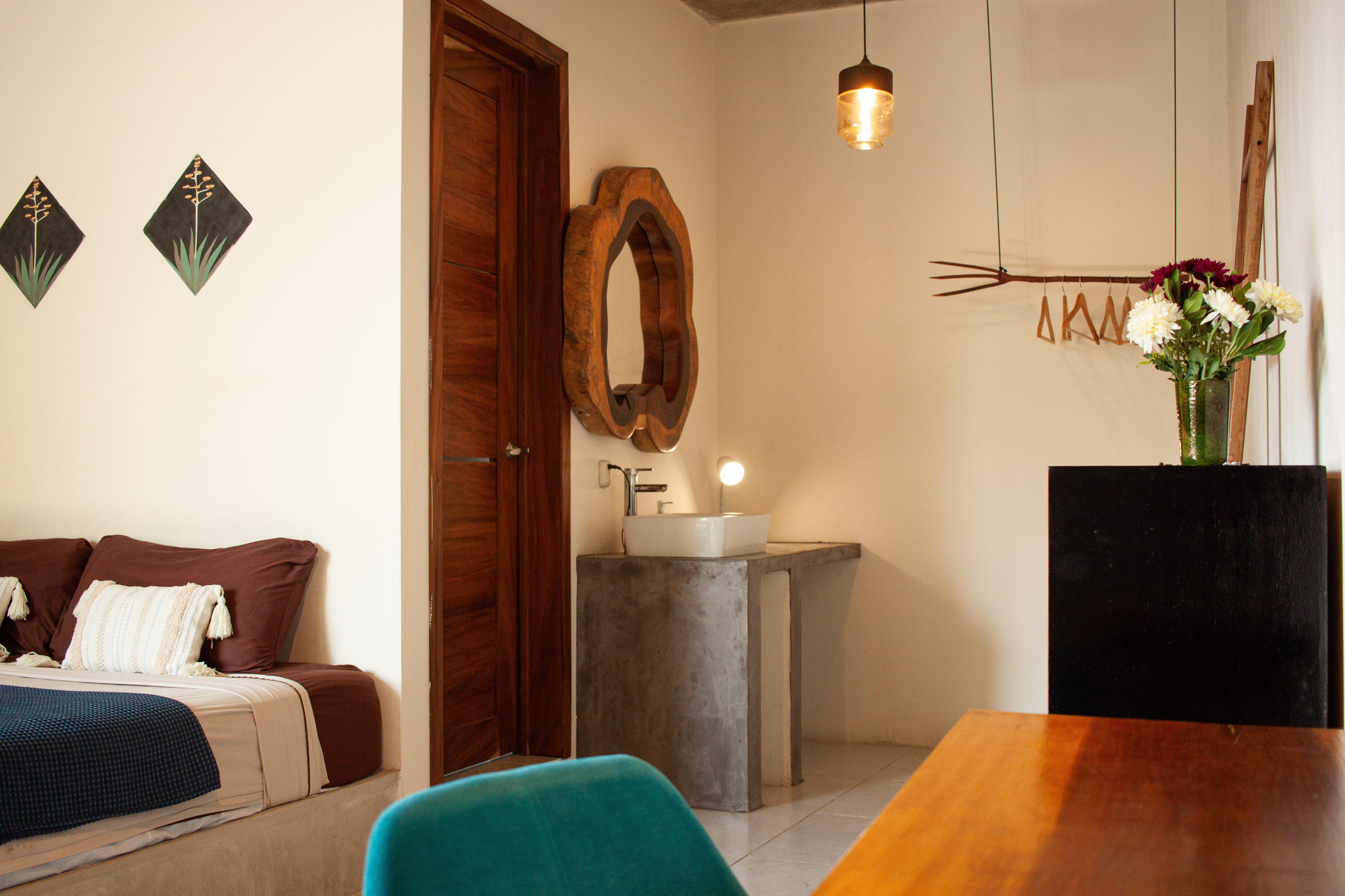 Charming House with Pool, Mango Tree & Sea Views, 3 Minutes from the Beach close to La Punta