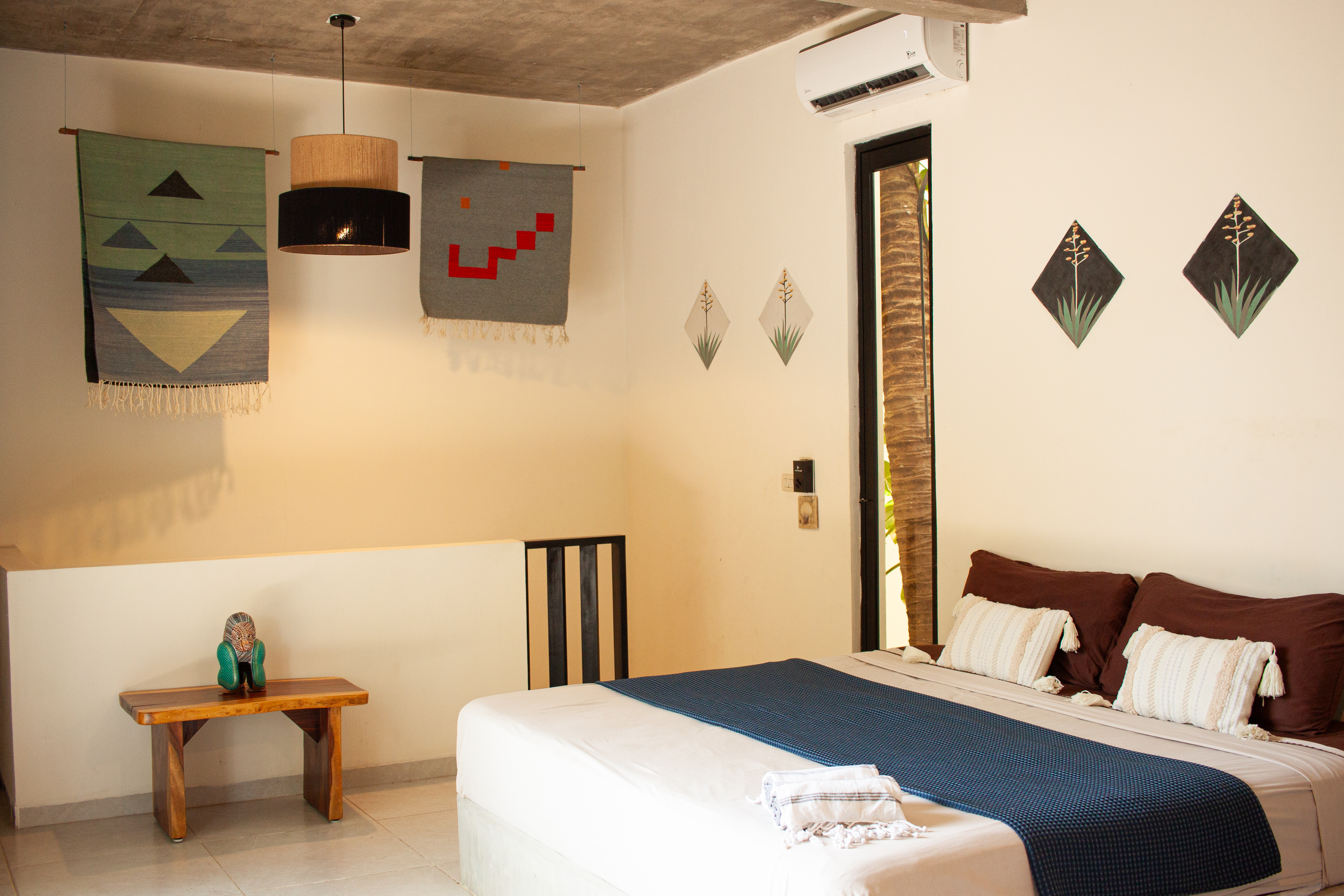 Charming House with Pool, Mango Tree & Sea Views, 3 Minutes from the Beach close to La Punta